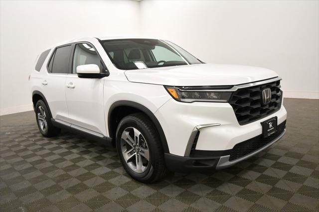 used 2025 Honda Pilot car, priced at $45,797