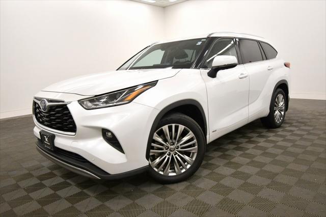 used 2022 Toyota Highlander Hybrid car, priced at $43,999