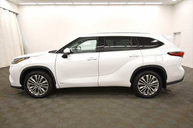 used 2022 Toyota Highlander Hybrid car, priced at $43,999