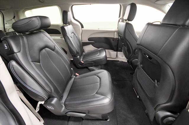 used 2024 Chrysler Pacifica car, priced at $33,997