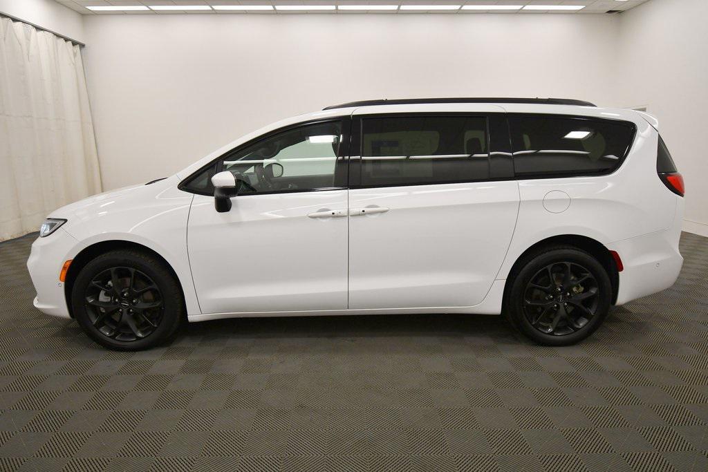 used 2023 Chrysler Pacifica car, priced at $33,999