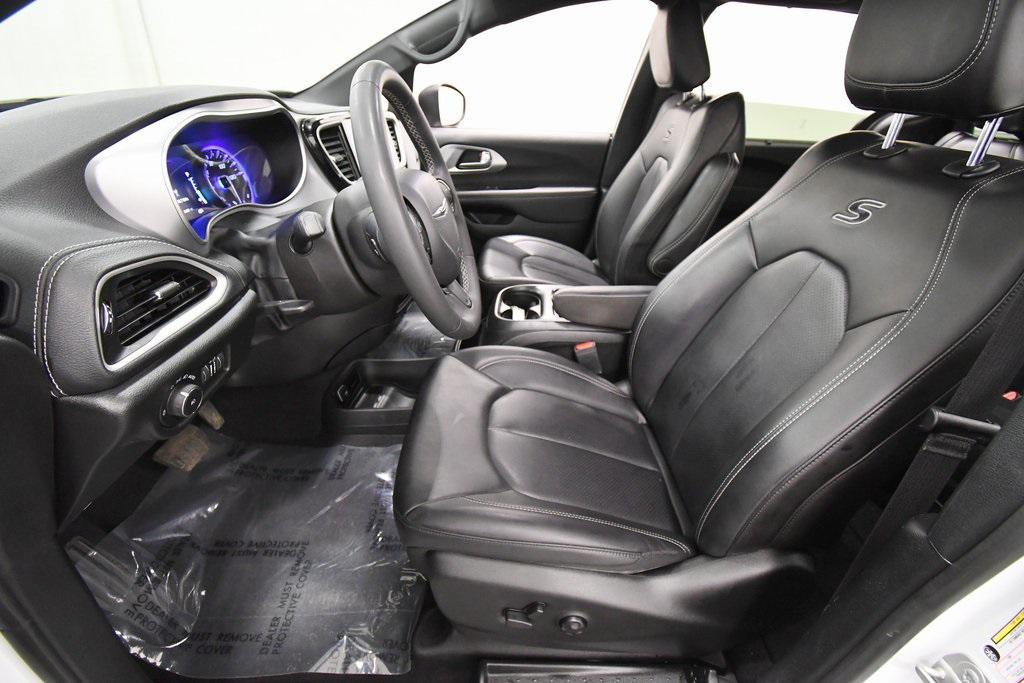 used 2023 Chrysler Pacifica car, priced at $33,999