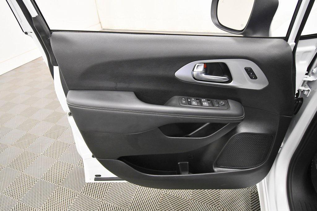 used 2023 Chrysler Pacifica car, priced at $33,999