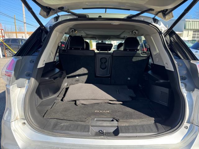 used 2017 Nissan Rogue car