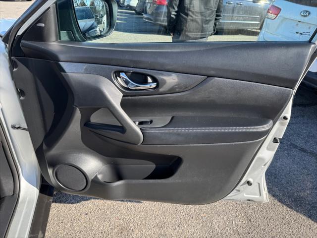 used 2017 Nissan Rogue car