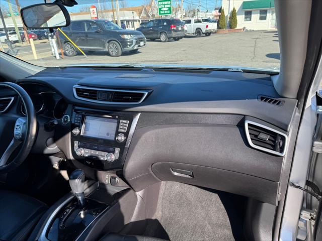 used 2017 Nissan Rogue car