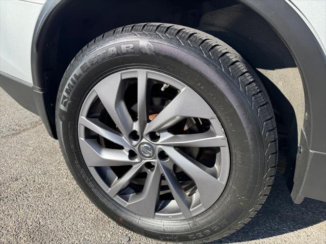 used 2017 Nissan Rogue car