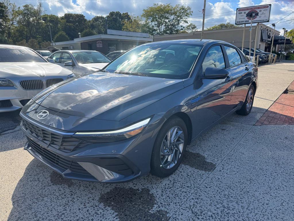 used 2024 Hyundai Elantra car