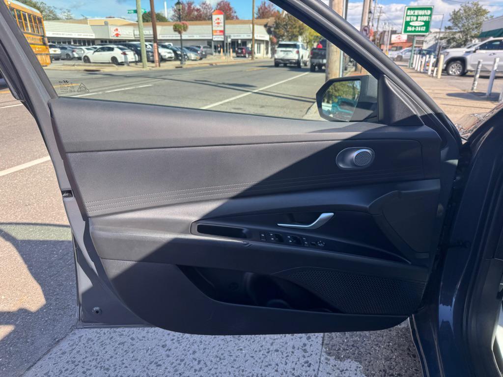 used 2024 Hyundai Elantra car