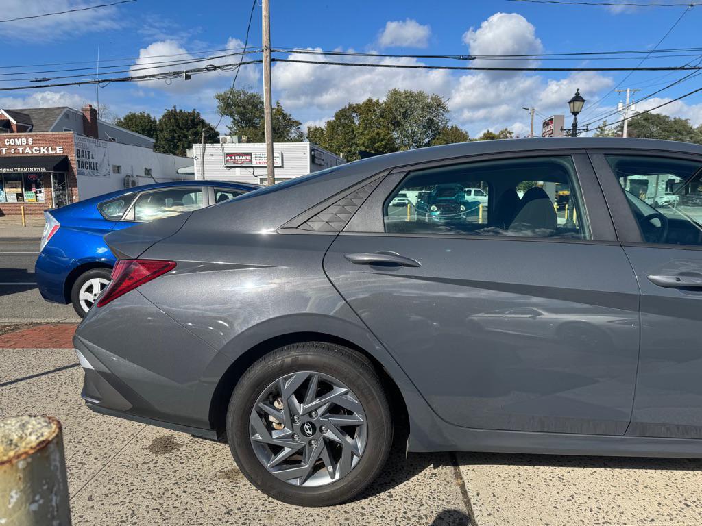 used 2024 Hyundai Elantra car