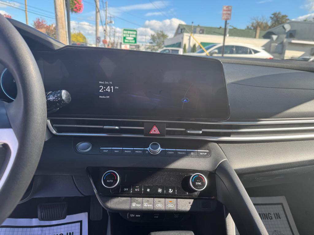 used 2024 Hyundai Elantra car
