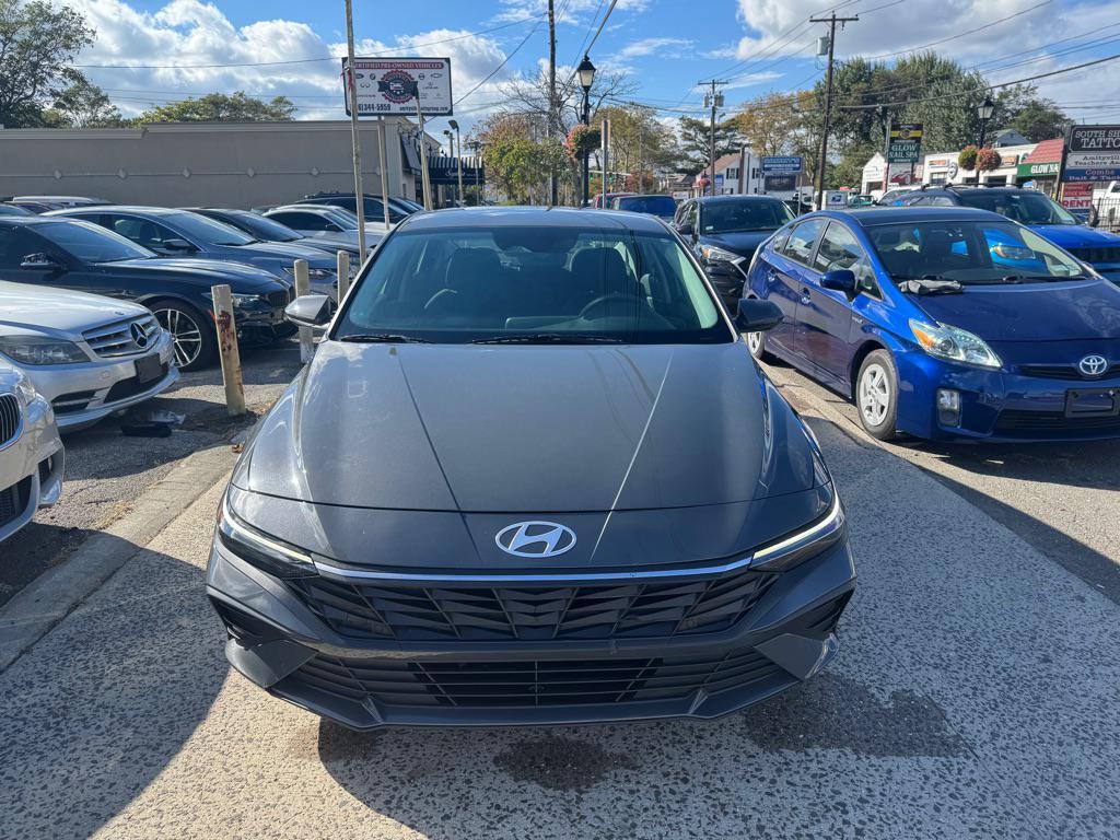 used 2024 Hyundai Elantra car
