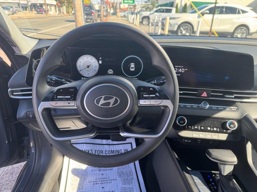 used 2024 Hyundai Elantra car