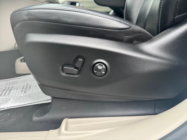 used 2023 Chrysler Pacifica car, priced at $23,795