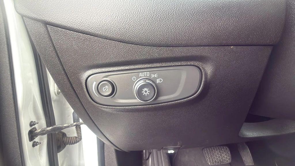 used 2019 Chevrolet Equinox car, priced at $13,789