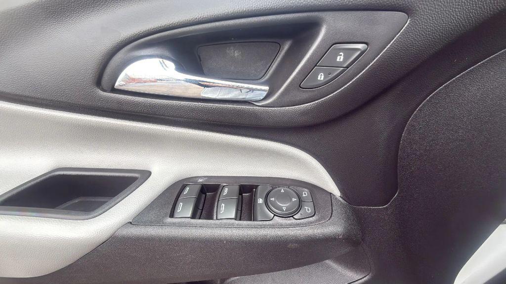 used 2019 Chevrolet Equinox car, priced at $13,789