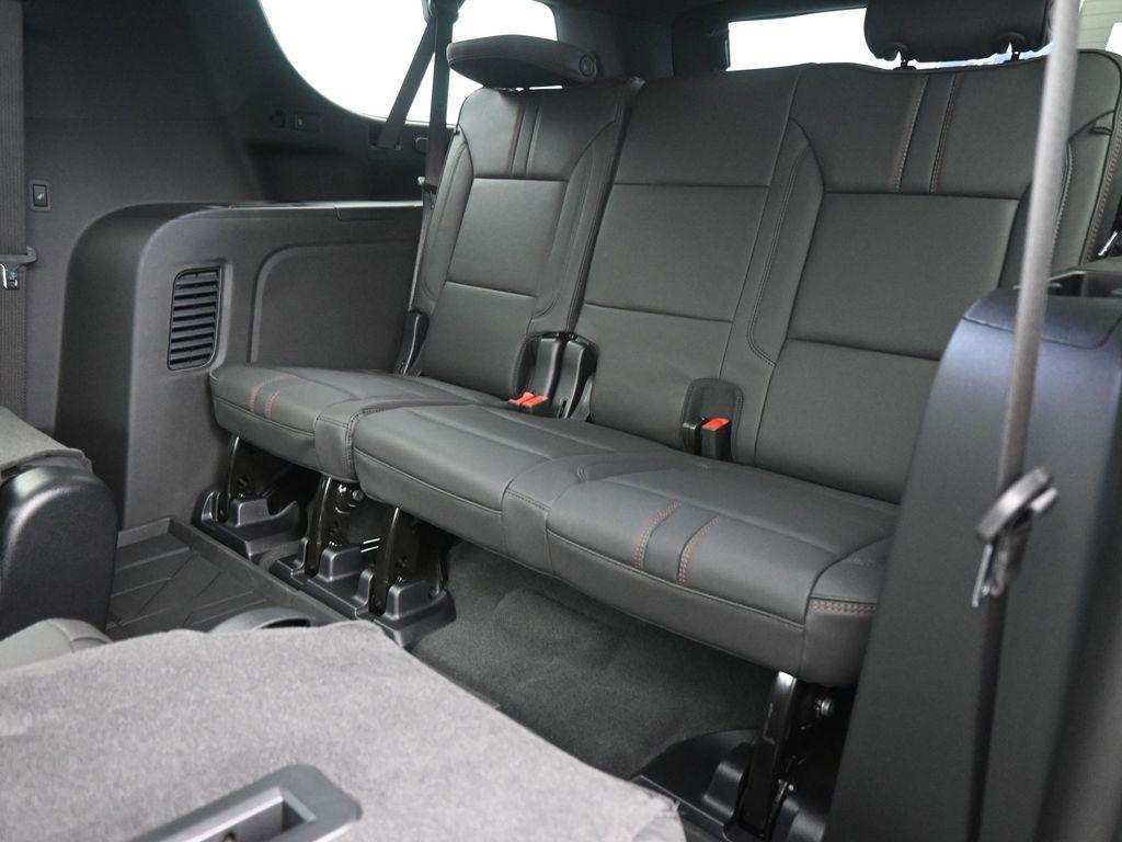 new 2025 Chevrolet Suburban car, priced at $86,180