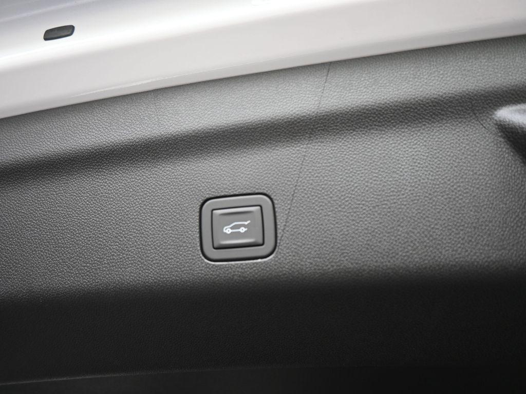 new 2025 Chevrolet Suburban car, priced at $86,180