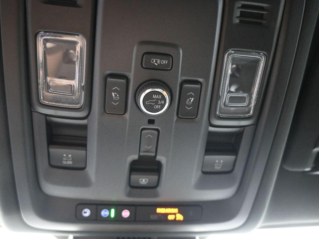 new 2025 Chevrolet Suburban car, priced at $86,180