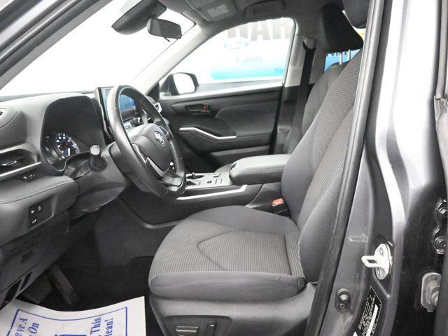used 2024 Toyota Highlander car, priced at $32,982