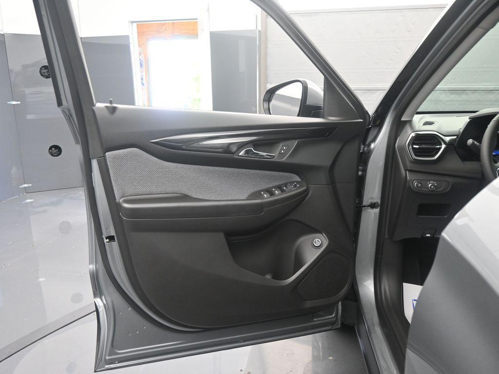 new 2026 Chevrolet TrailBlazer car, priced at $30,410