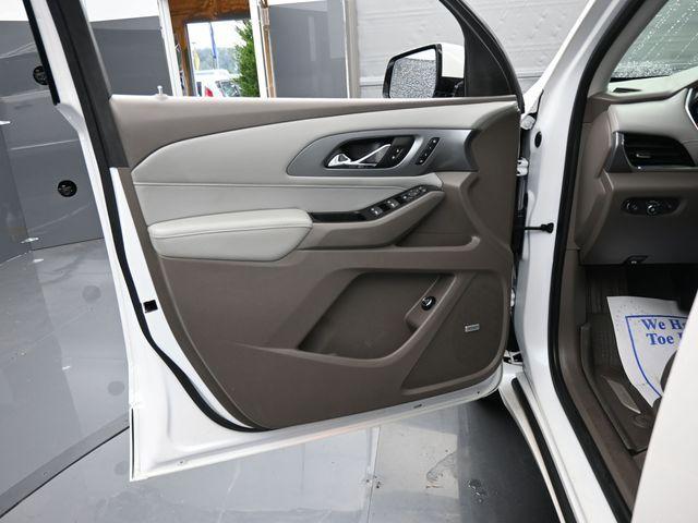 used 2020 Chevrolet Traverse car, priced at $26,488
