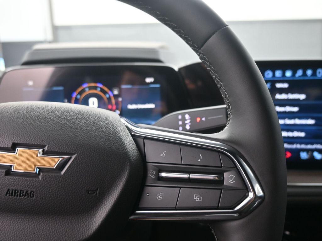 new 2025 Chevrolet Suburban car, priced at $101,115