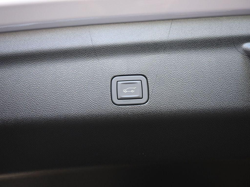 new 2025 Chevrolet Suburban car, priced at $101,115