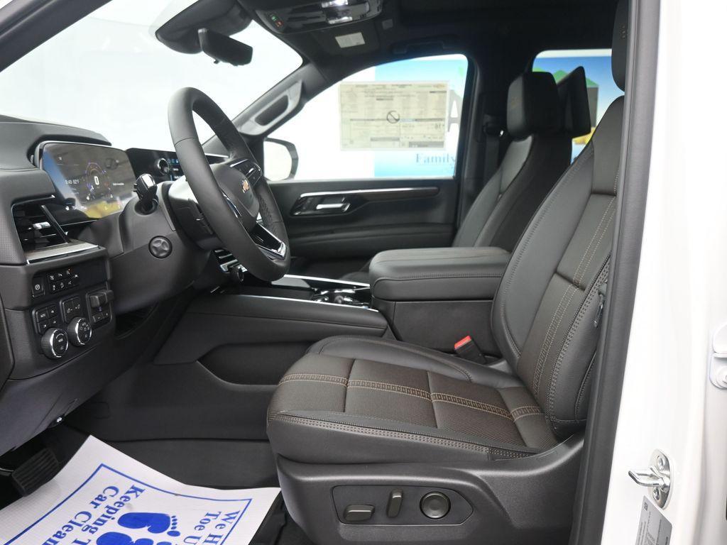 new 2025 Chevrolet Suburban car, priced at $101,115