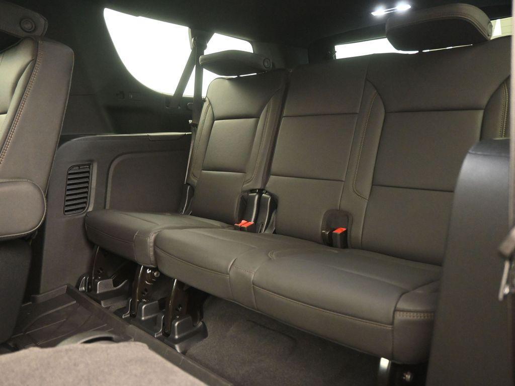 new 2025 Chevrolet Suburban car, priced at $101,115