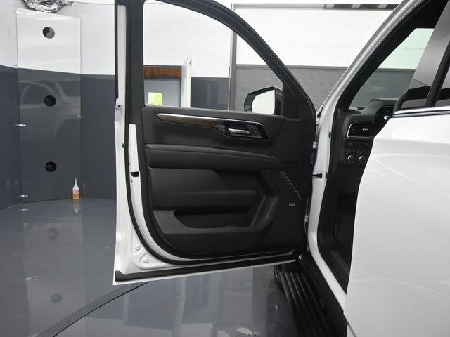 new 2025 Chevrolet Suburban car, priced at $101,115