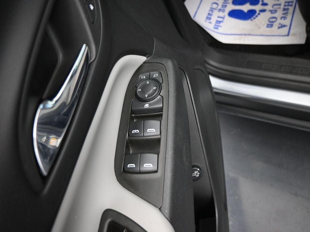 used 2024 Chevrolet Equinox car, priced at $19,488