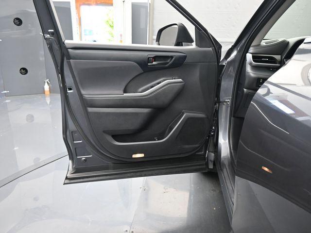 used 2024 Toyota Highlander car, priced at $32,488