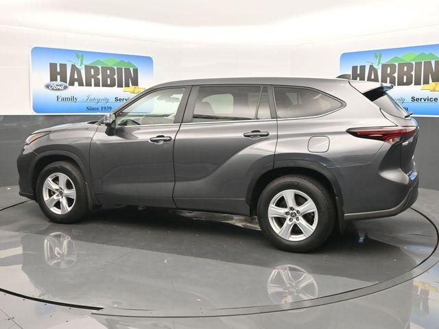 used 2024 Toyota Highlander car, priced at $32,488