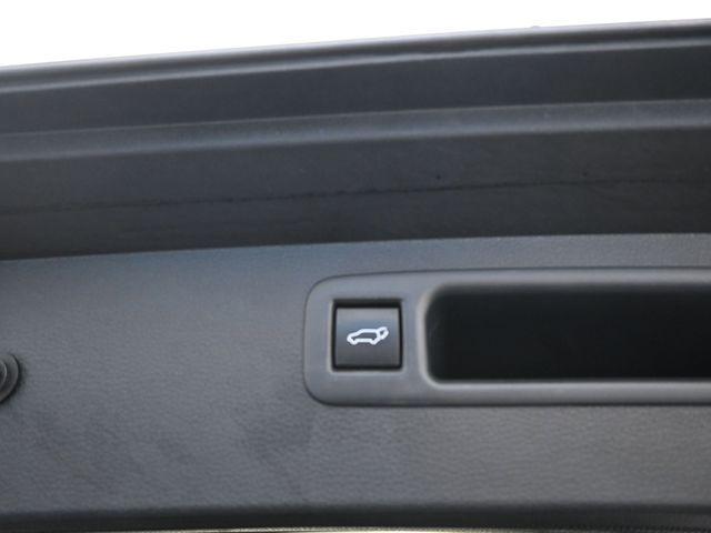 used 2024 Toyota Highlander car, priced at $32,488