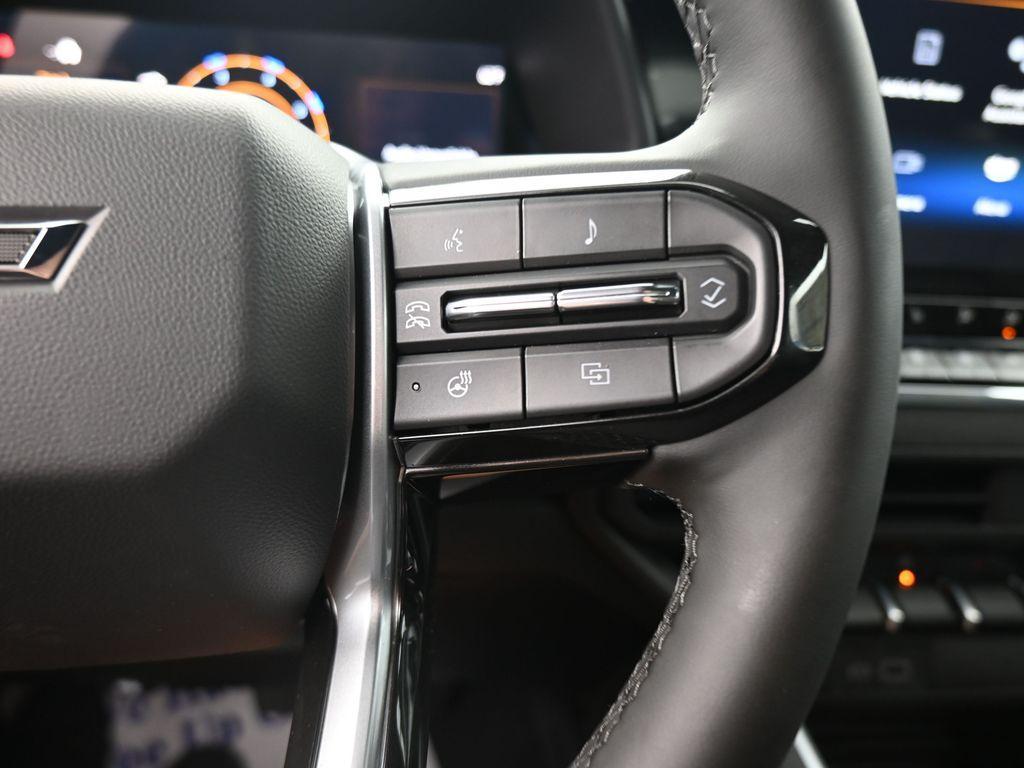 new 2025 Chevrolet Colorado car, priced at $48,015
