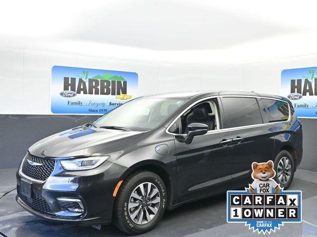 used 2023 Chrysler Pacifica Hybrid car, priced at $24,488