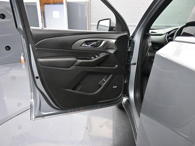 used 2023 Chevrolet Traverse car, priced at $36,982