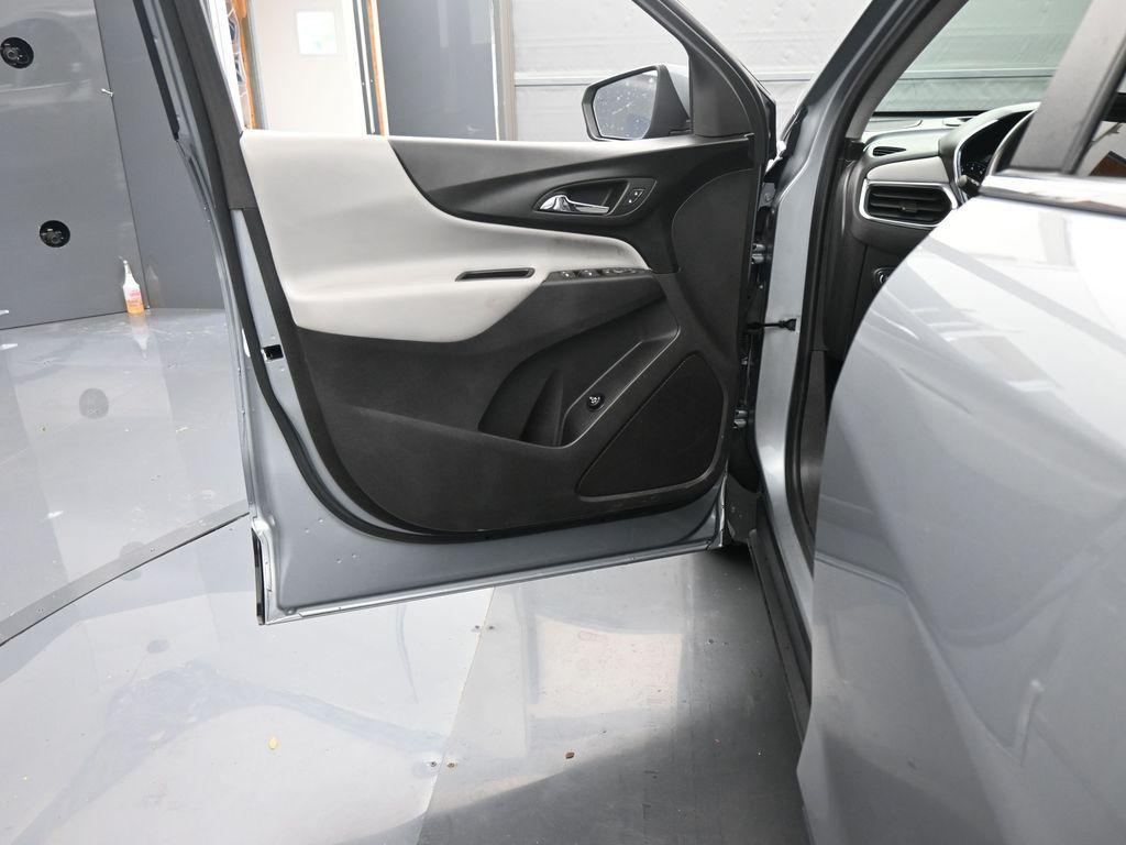 used 2024 Chevrolet Equinox car, priced at $19,488