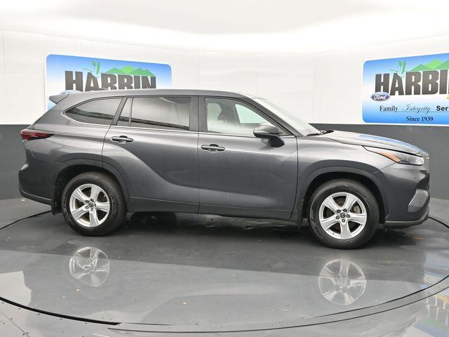used 2024 Toyota Highlander car, priced at $32,982