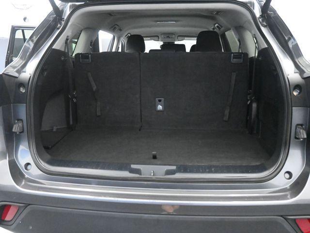 used 2024 Toyota Highlander car, priced at $32,982