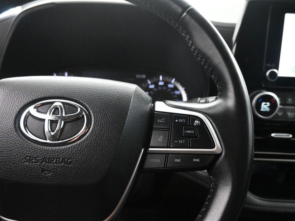 used 2024 Toyota Highlander car, priced at $32,982