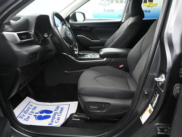 used 2024 Toyota Highlander car, priced at $32,982