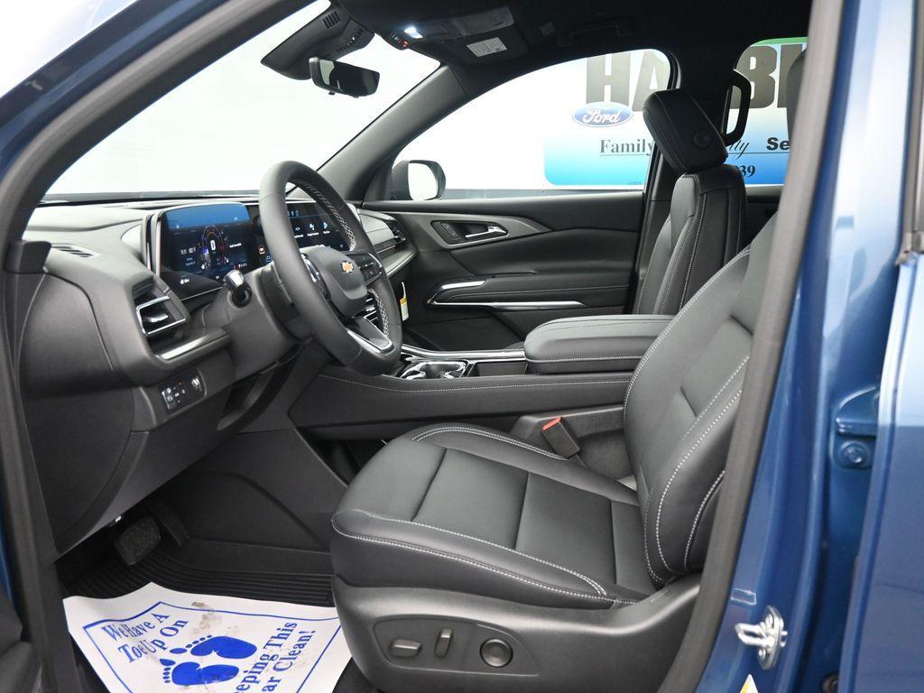new 2026 Chevrolet Traverse car, priced at $49,390