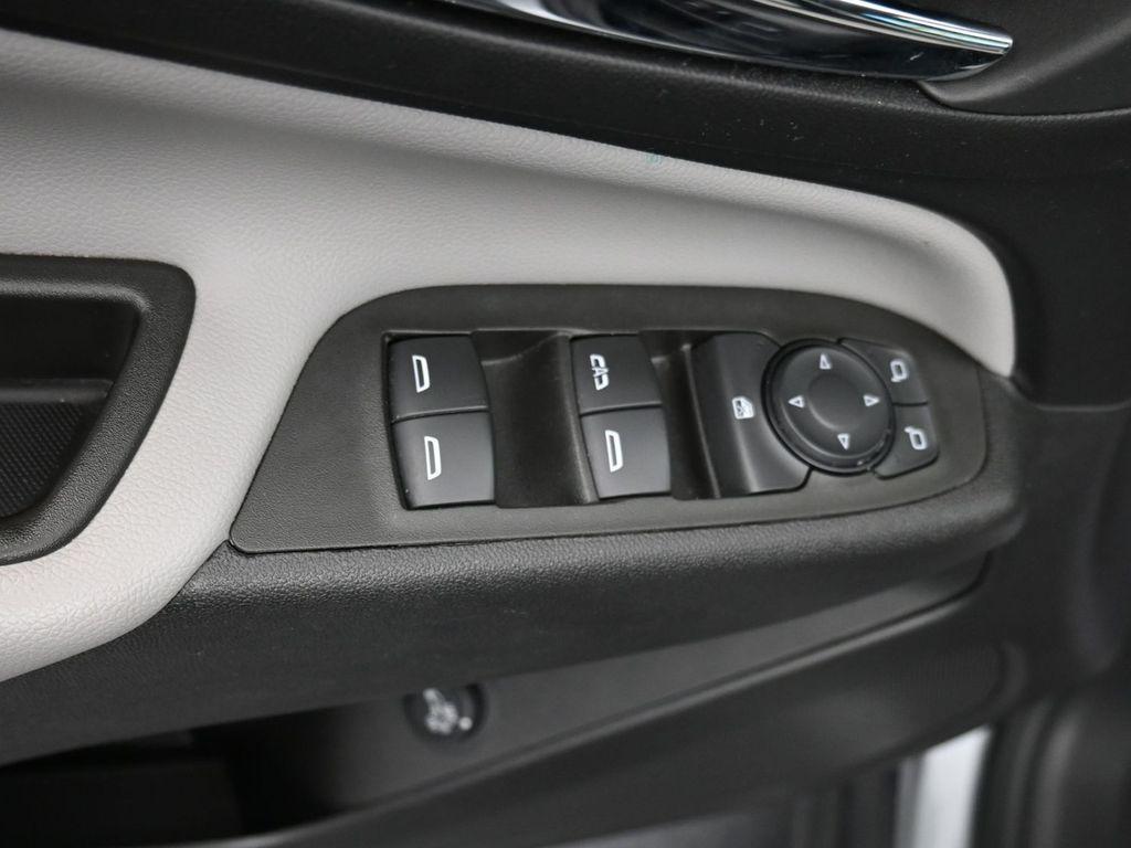 used 2024 Chevrolet Equinox car, priced at $19,488