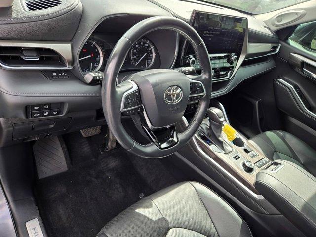 used 2021 Toyota Highlander car, priced at $30,988