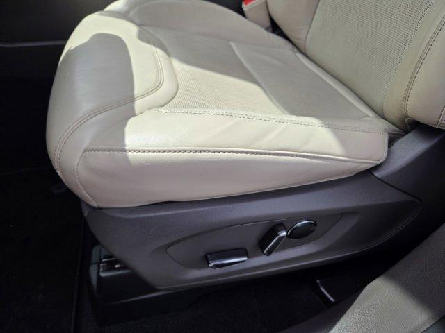 used 2020 Ford Explorer car