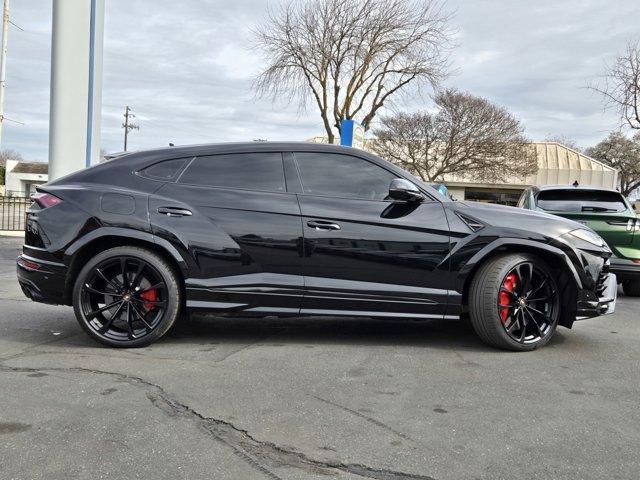 used 2021 Lamborghini Urus car