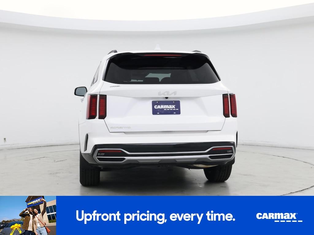 used 2023 Kia Sorento car, priced at $27,998