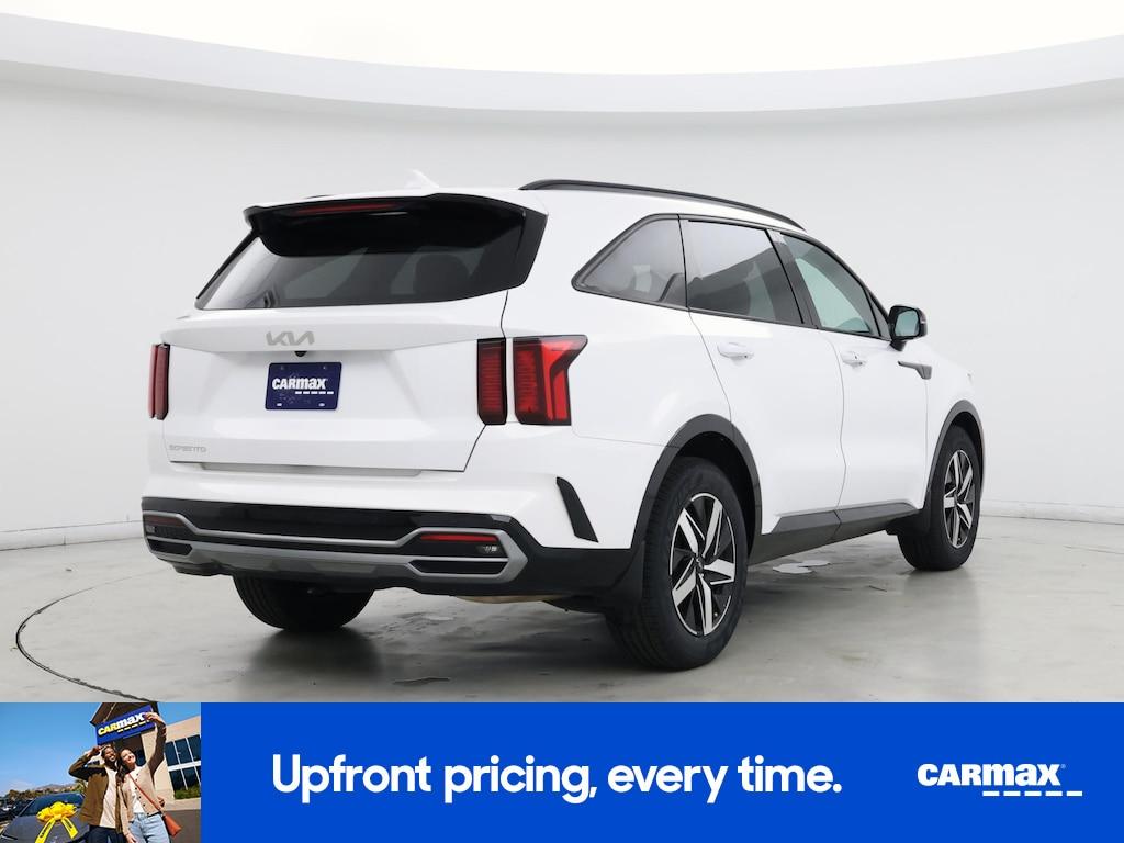 used 2023 Kia Sorento car, priced at $27,998